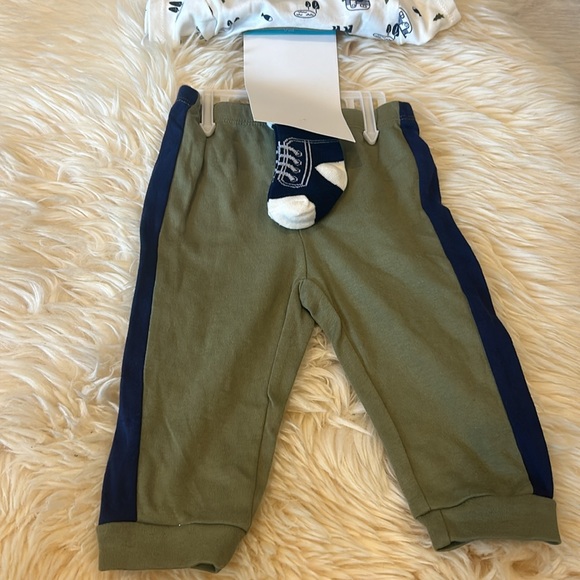 Mini B 4-Piece Onesie, Sweatpants, Bib & Socks in Green Camping Design Size 9 Mo - Picture 5 of 7